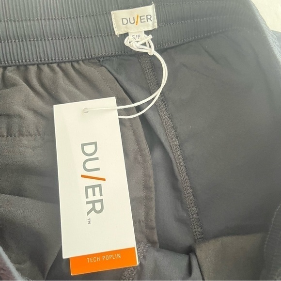 DU/ER Weightless Poplin AC Ultra Lightweight Track
Shorts - BLACK size S - Picture 7 of 9